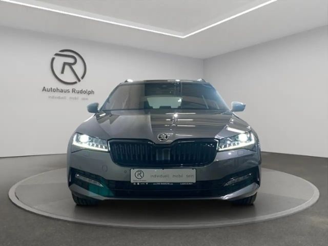 Skoda Superb 2.0 TDI Combi Sportline