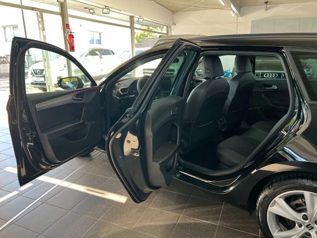 Seat Leon 1.5 eTSI FR-lijn Sportstourer