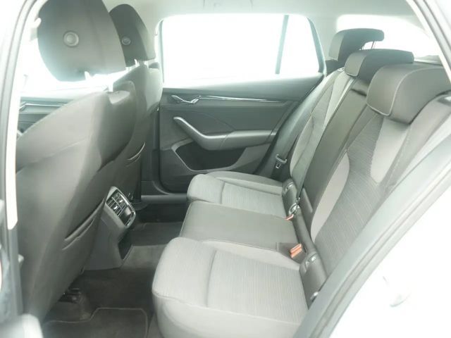 Skoda Octavia Ambition Combi iV