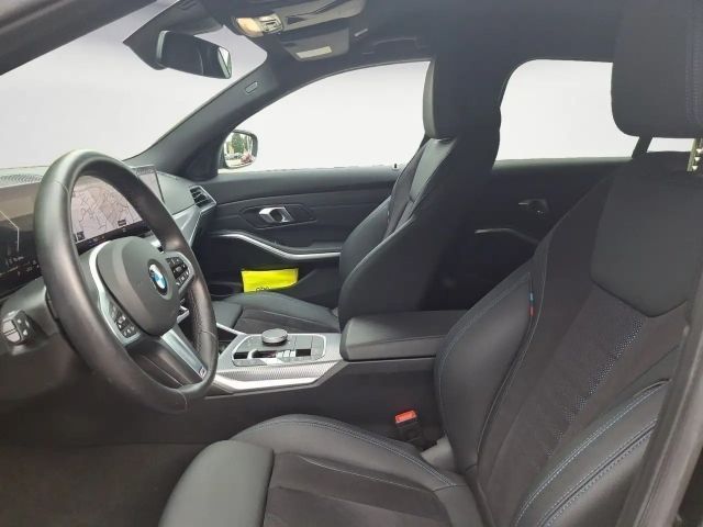 BMW 330 330d M-Sport Touring xDrive