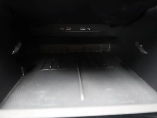 Volkswagen Tiguan 1.5 eTSI Elegance Elegance