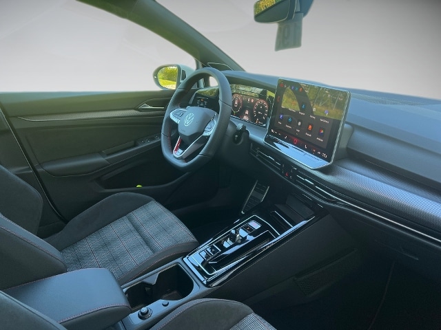 Volkswagen Golf 2.0 TSI DSG Golf VIII