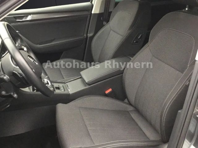 Skoda Superb 2.0 TSI Combi Style Style