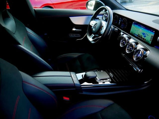 Mercedes-Benz CLA 200 AMG Line Coupé