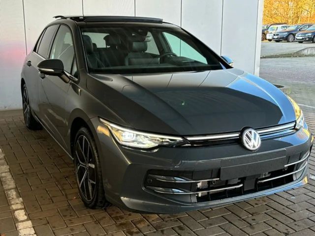 Volkswagen Golf Golf VIII Style e-Golf