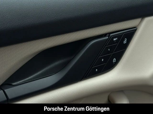 Porsche Taycan 4 Cross Turismo