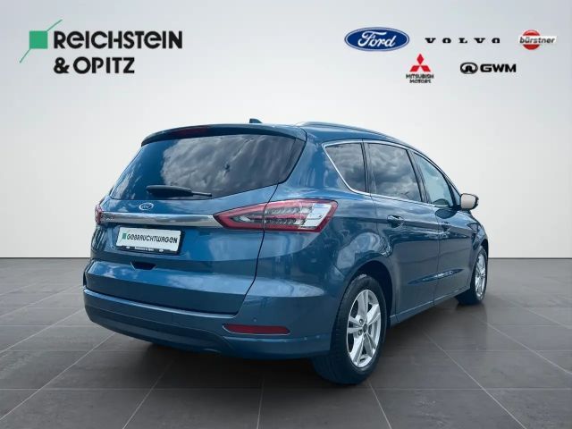 Ford S-Max Titanium