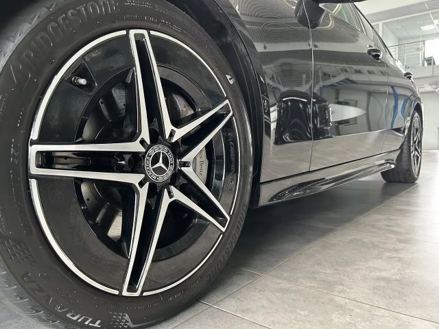 Mercedes-Benz C 300 AMG Line C 300 d Sedan