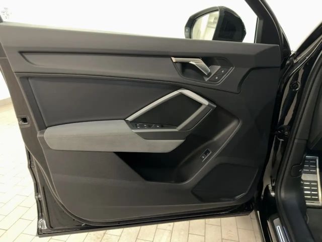 Audi Q3 35 TFSI S-Line