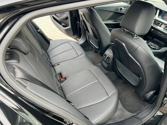 BMW 116 116d Advantage pakket Sedan