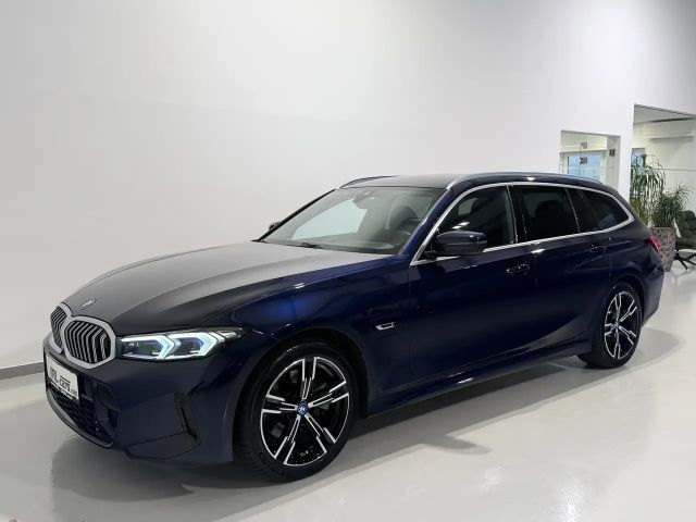 BMW 320 320e M-Sport xDrive