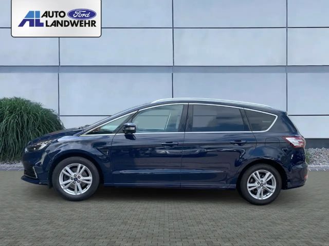 Ford S-Max Titanium