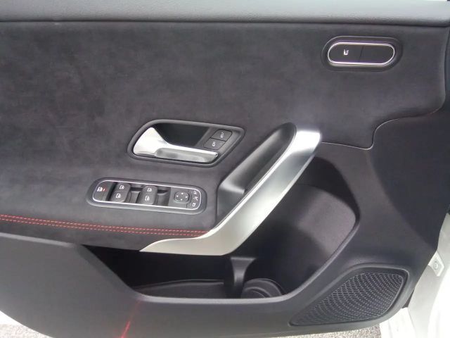 Mercedes-Benz A 180 AMG Line Hatchback