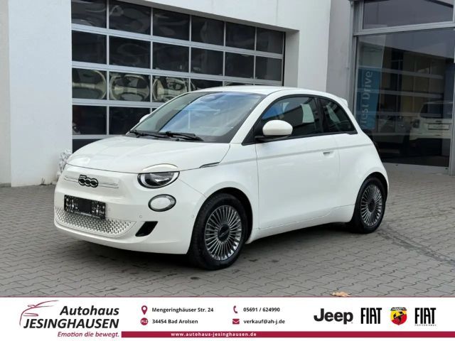 Fiat 500e +Rückfahrkamera+PDC+Sitzheizung+Carplay+Klimaaut.