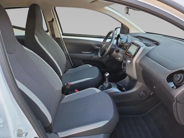 Toyota Aygo X Play Team D