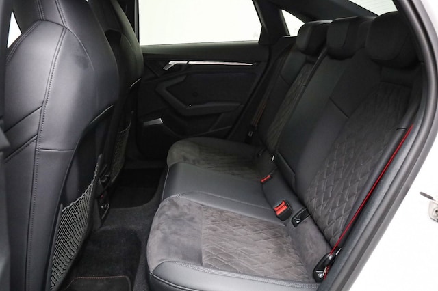 Audi RS3 Quattro S-Tronic Sedan