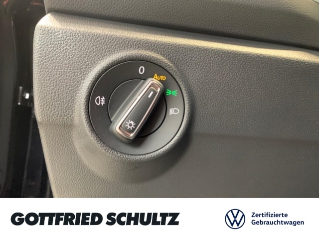 Volkswagen T-Roc T-Roc GOAL TSI SITZHEIZUNG EINPARKHILFE NAVI LED
