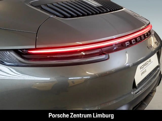 Porsche 992 4 Coupé GTS Targa