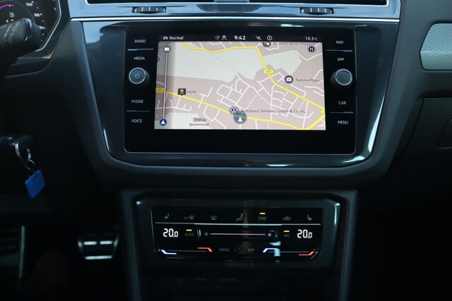 Volkswagen Tiguan Tiguan 1,5 TSI Active Klima Navi Einparkhilfe