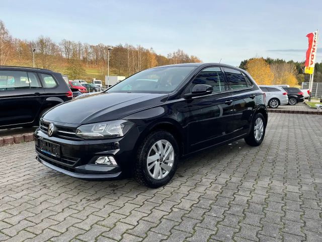 Volkswagen Polo VI United Navi AppConnect Klima PDC