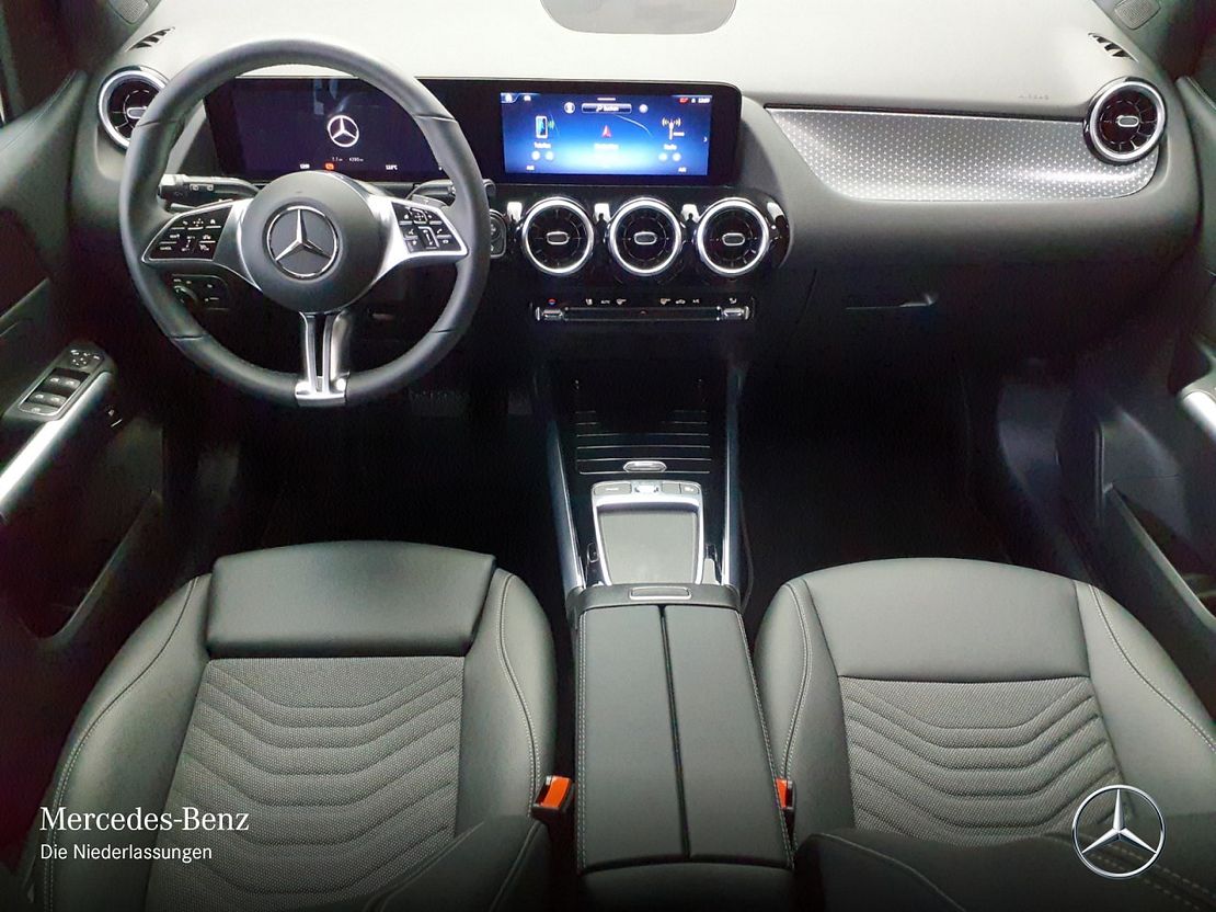 Mercedes-Benz B 180 Sedan