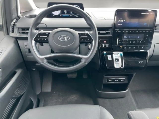 Hyundai Staria Trend