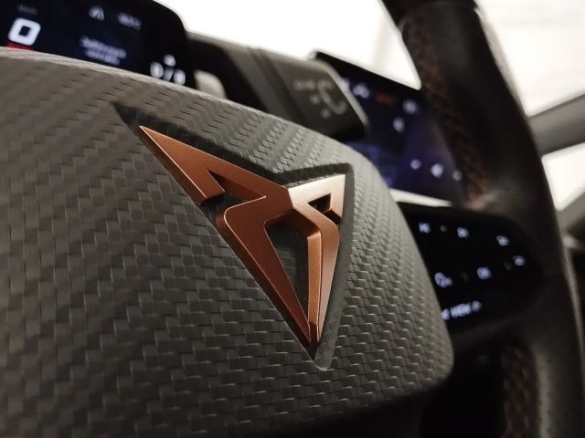 Cupra Born 62kWh...Navi/RFK/LED