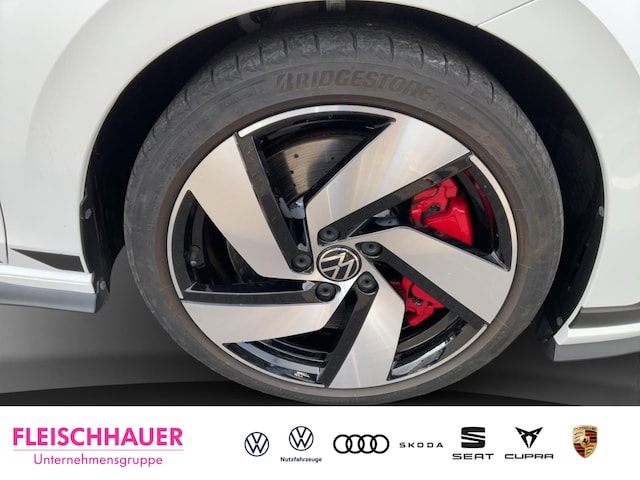 Volkswagen Golf 2.0 TSI Golf VIII