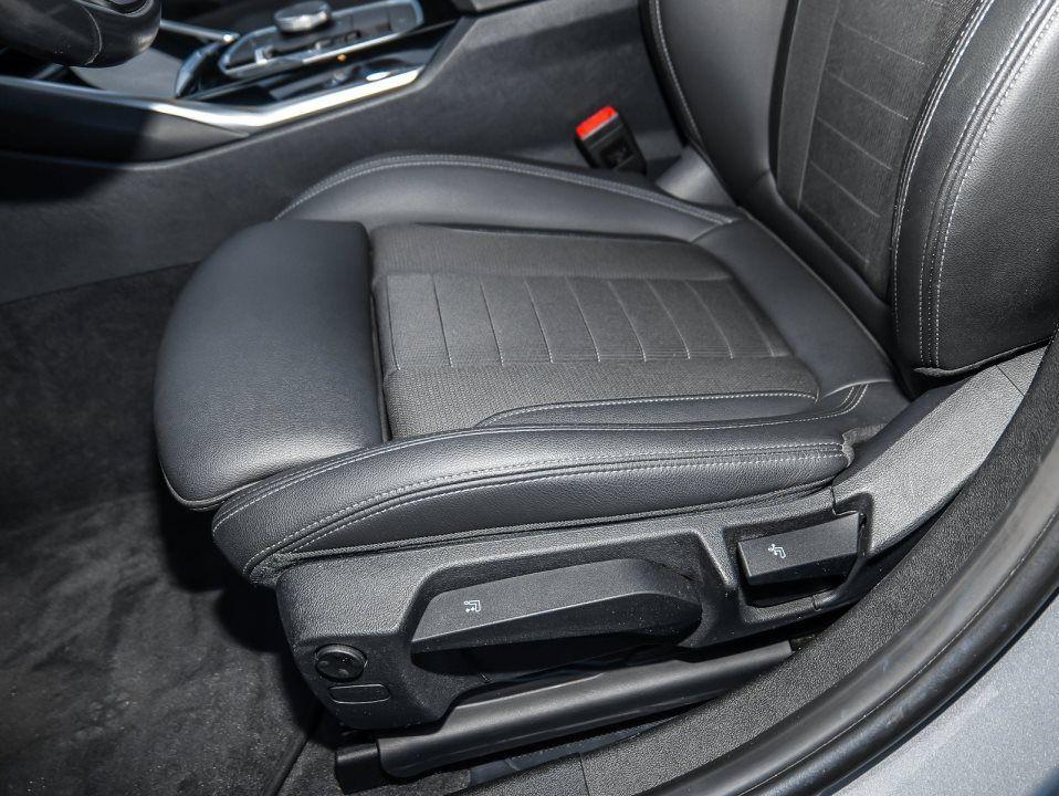 BMW 330 330e Touring