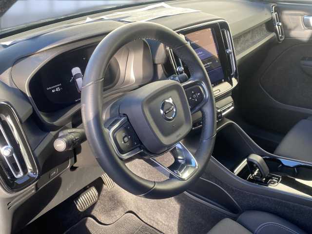 Volvo XC40 XC40 Navi LED Klima Standhzg Einparkhilfe el. Fenster