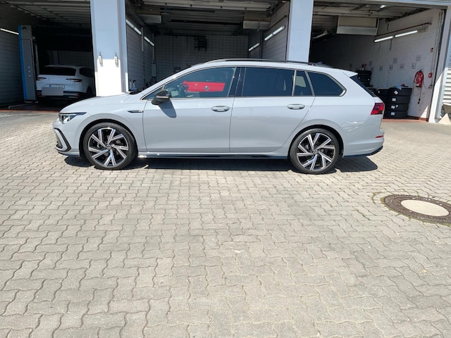 Volkswagen Golf 1.5 eTSI DSG Variant