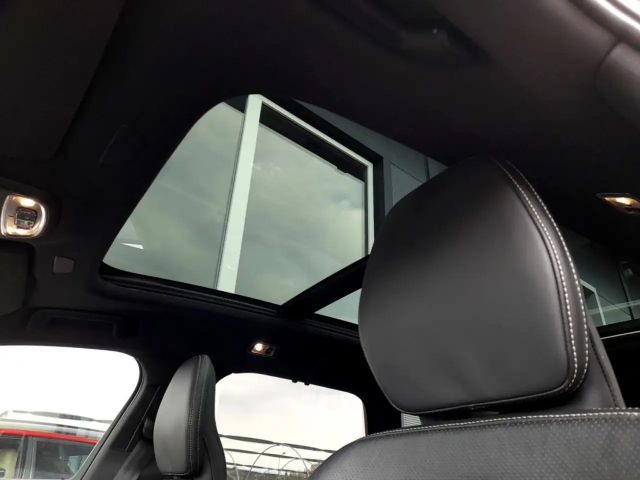 Volvo V90 AWD R-Design T8