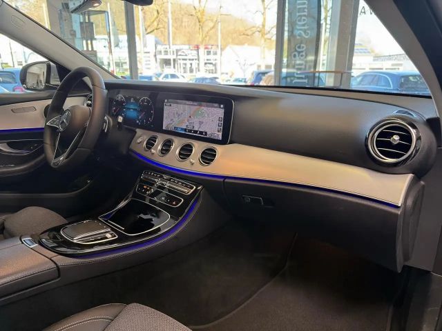 Mercedes-Benz E 220 AVANTGARDE E 220 d Estate
