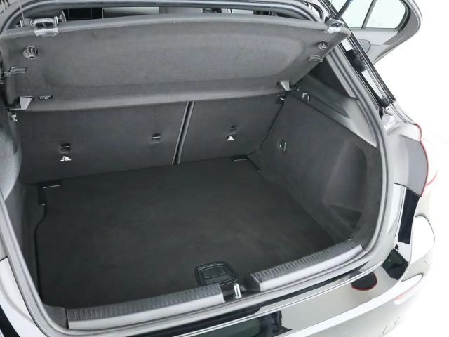 Mercedes-Benz A 180 A 180 d