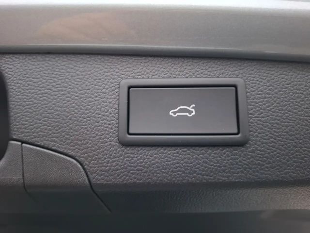 Volkswagen Passat 1.5 eTSI Business Variant