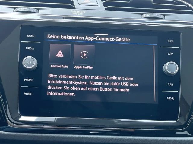 Volkswagen Touran 1.5 TSI DSG R-Line