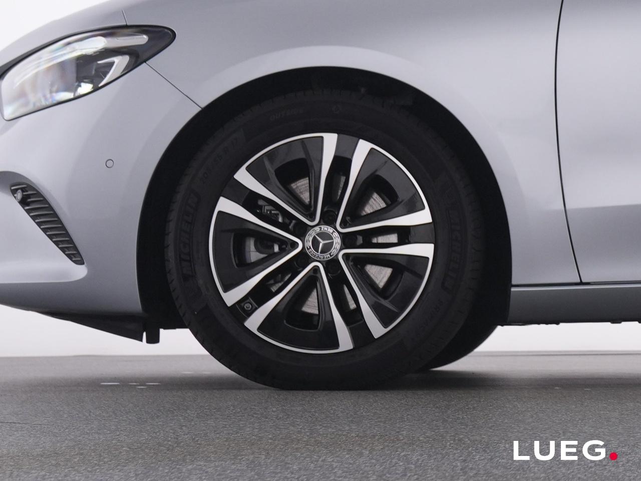 Mercedes-Benz B 180 Progressive Sedan