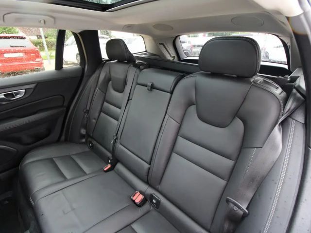 Volvo V60 Cross Country Plus