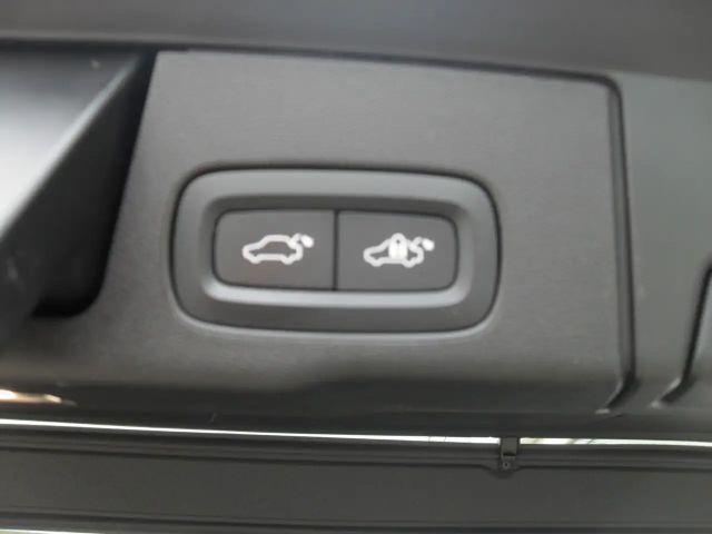 Volvo XC60 AWD Dark Plus T6