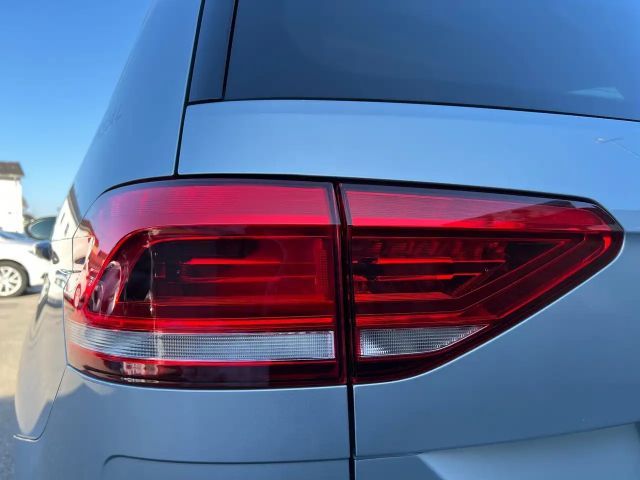 Volkswagen Touran ACT DSG