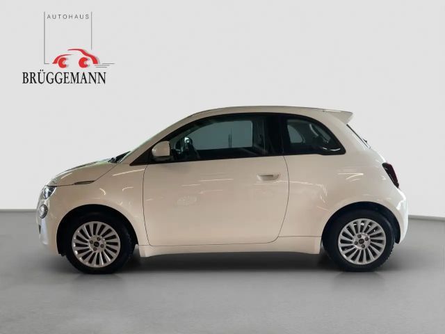 Fiat 500e + Radio- & Winterpaket