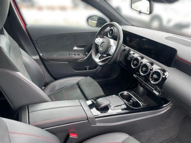 Mercedes-Benz A 250 A 250 e AMG Line