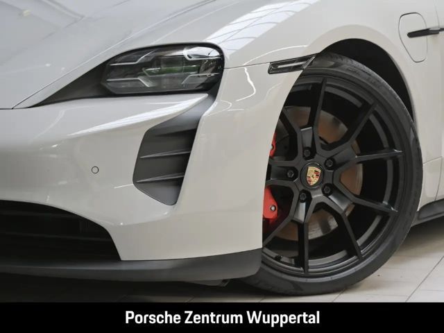 Porsche Taycan GTS