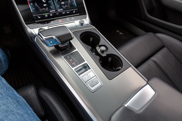 Audi A6 55 TFSI Avant Quattro S-Tronic Sport