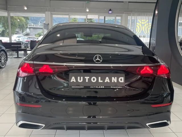 Mercedes-Benz E 220 AMG Line E 220 d Sedan