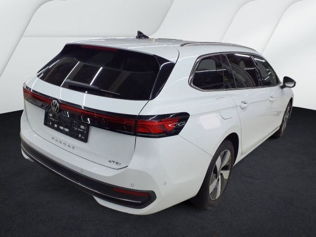 Volkswagen Passat 1.5 eTSI Business DSG Variant