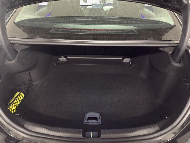 Mercedes-Benz C 180 Sedan