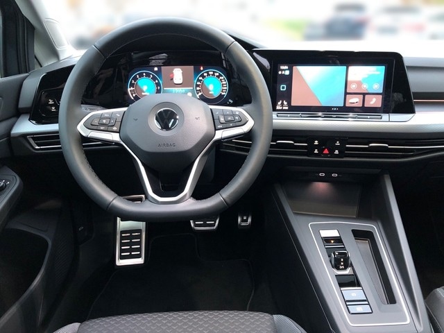 Volkswagen Golf 1.5 eTSI DSG