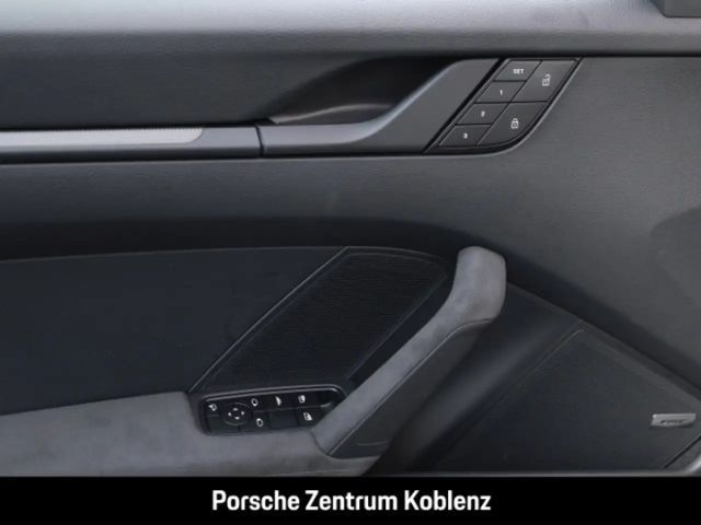 Porsche 992 Cabrio Carrera GTS