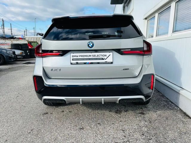 BMW iX1 xDrive30